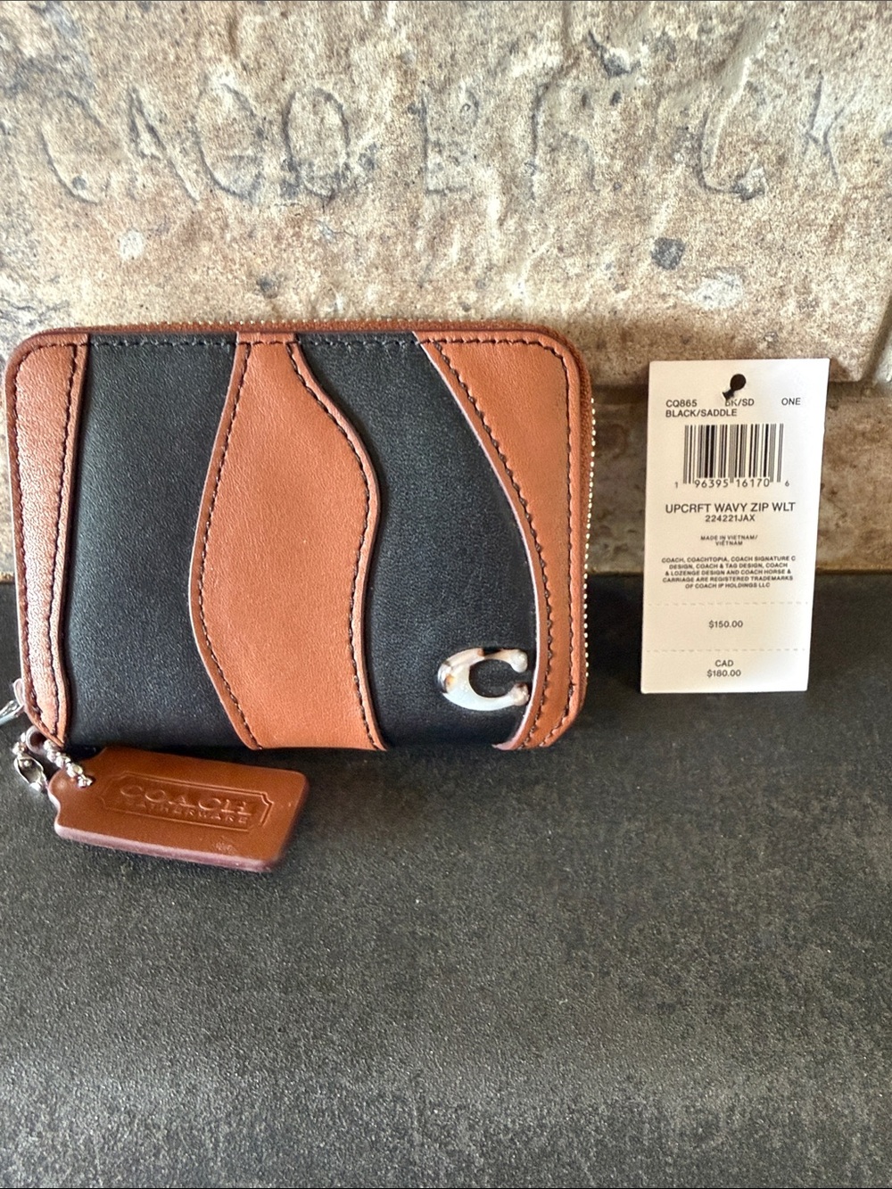 Coach coachtopia Black and Saddle Brown Wavy Zip Wallet